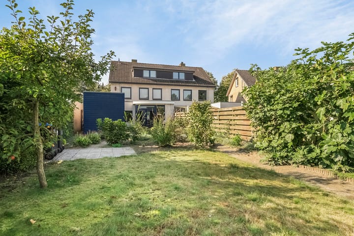 Photo 42 of Leeuwerikstraat 12