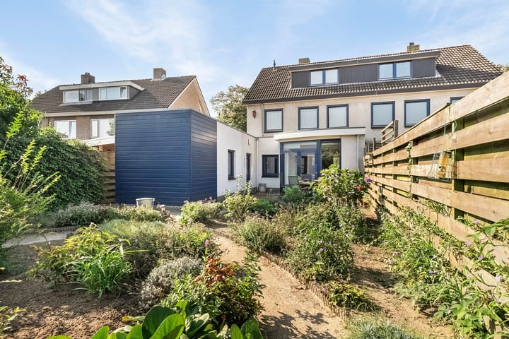 Photo 43 of Leeuwerikstraat 12