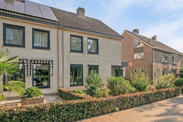 Photo 52 of Leeuwerikstraat 12