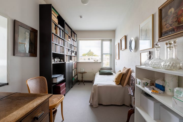 Photo 11 of Hazepaterslaan 254