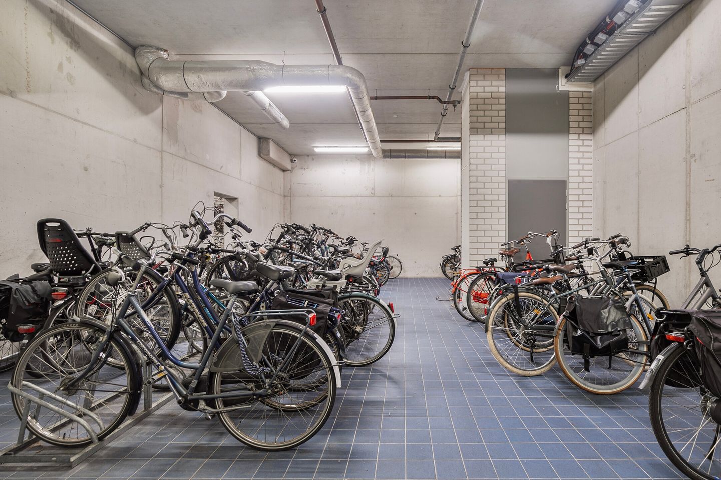 Foto 25 van Winkelcentrum Woensel 207