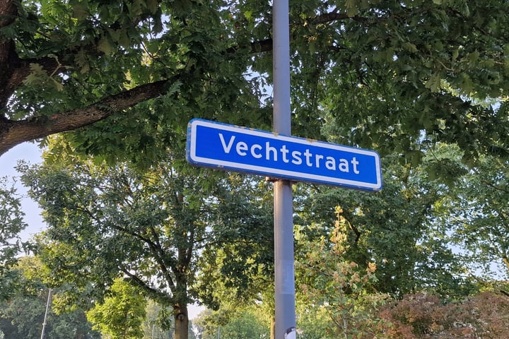 Bekijk foto 17 van Vechtstraat 49