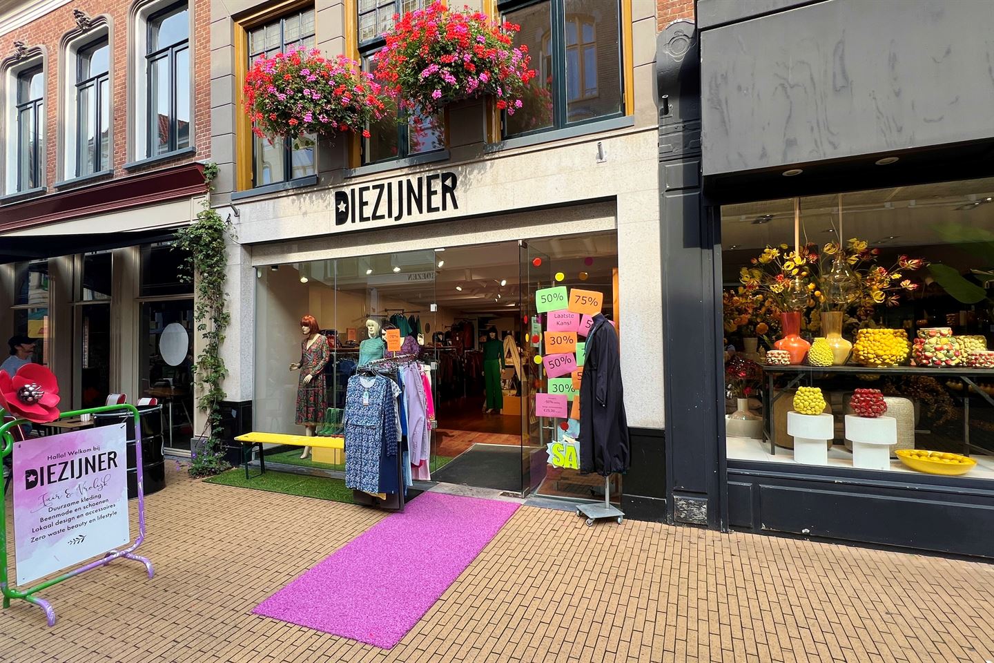 Bekijk foto 2 van Zwanestraat 29