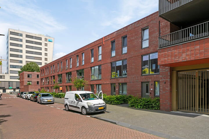 Bekijk foto 43 van Stokerstraat 18