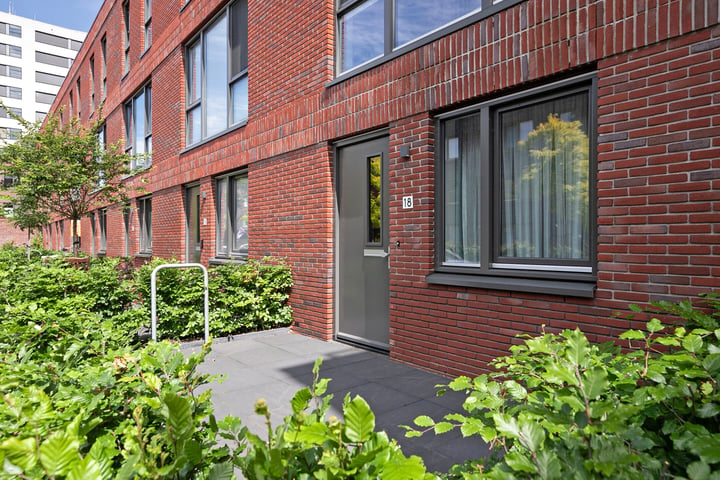 Bekijk foto 42 van Stokerstraat 18