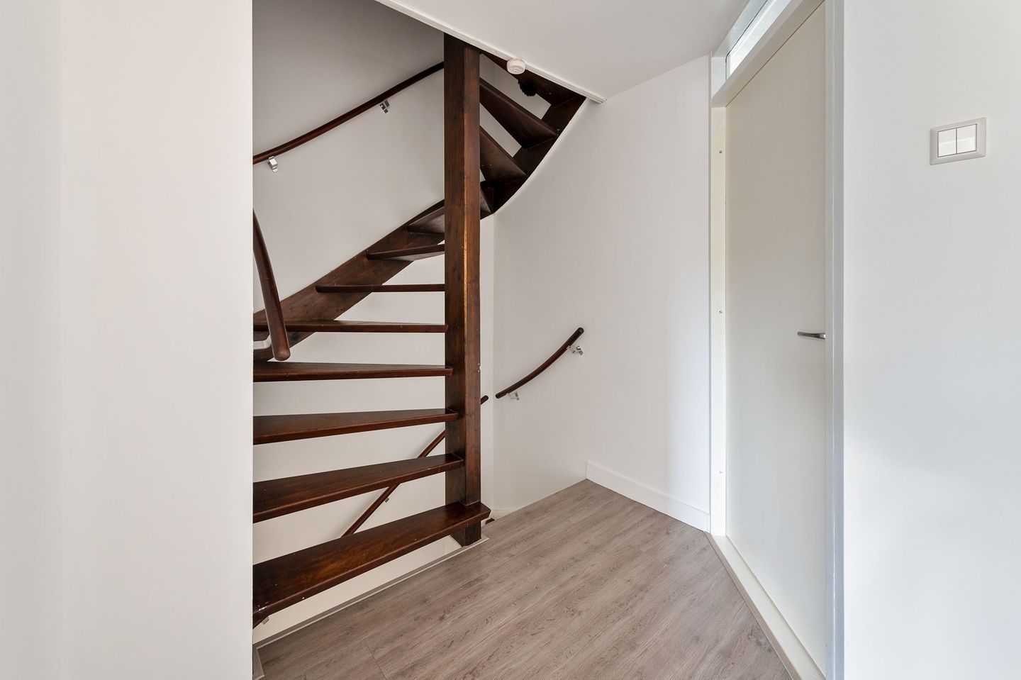 Foto 35 van Pollux 60