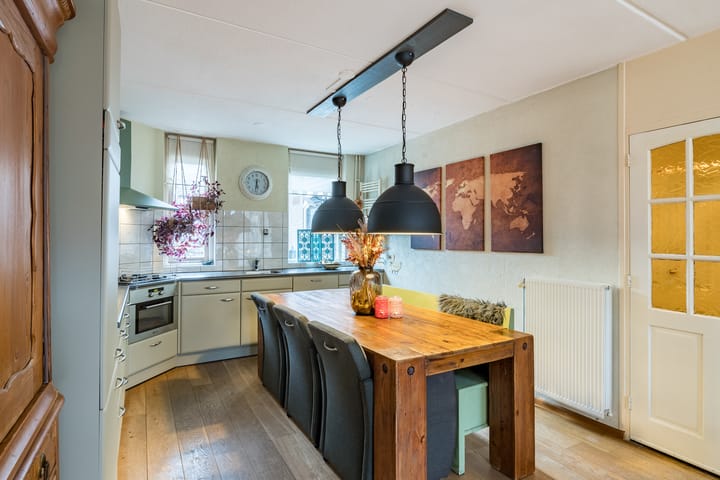 Foto 9 van van Leeuwenhoekstraat 3