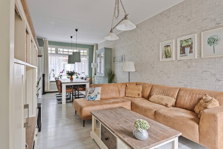 Bekijk foto 2 van Nijverstraat 161