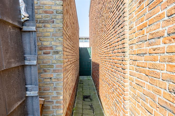 View photo 14 of Hoofdstraat 106