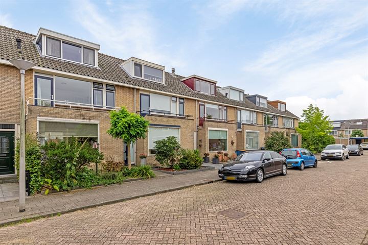 View photo 1 of Aert van Nesstraat 92