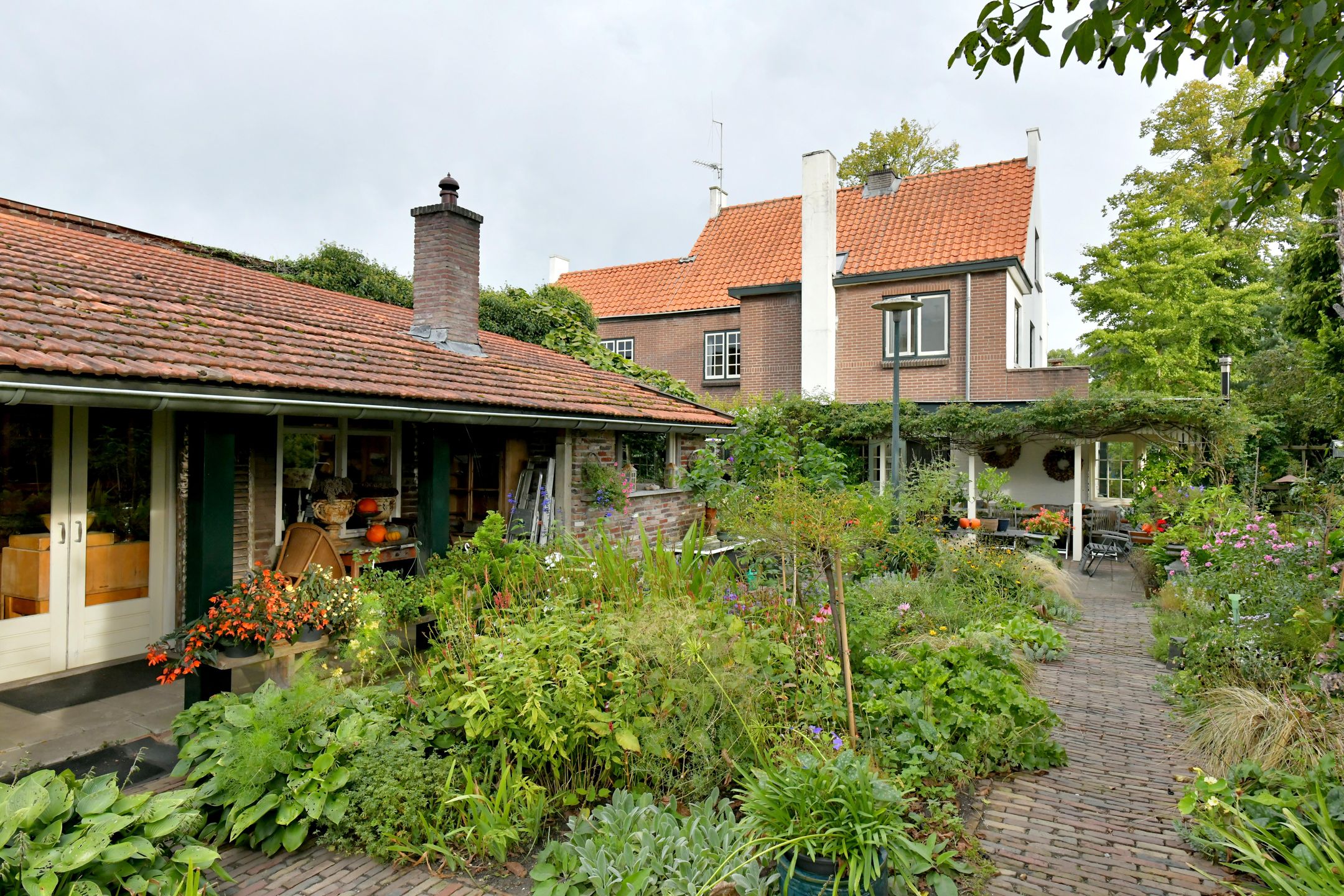 Foto 66 van Ruurloseweg 14