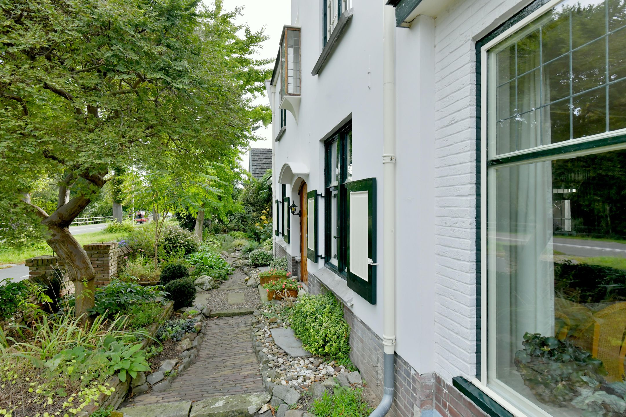 Foto 78 van Ruurloseweg 14