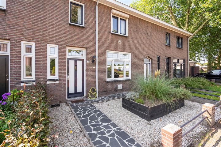 Bekijk foto 40 van Oudestraat 47