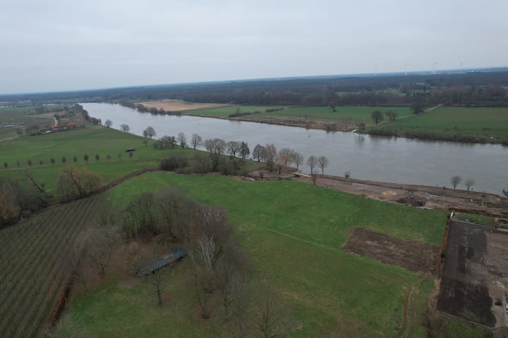 Bekijk foto 1 van Bouwkavel Veerweg 5A