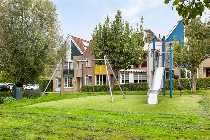 View photo 40 of Groot Westerbuiten 10