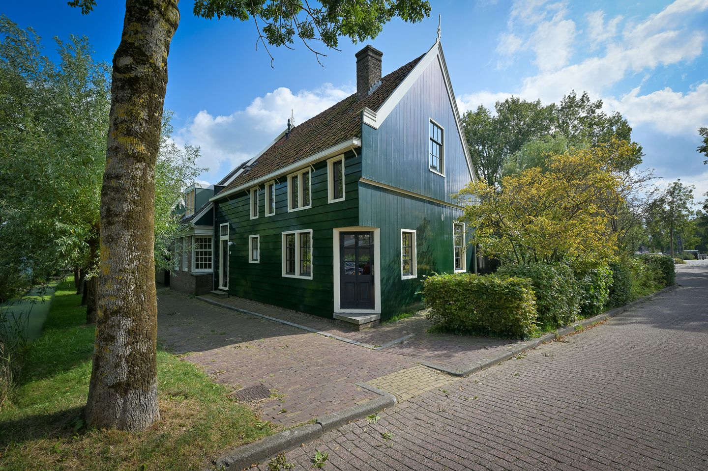 Foto 1 van Langepad 27