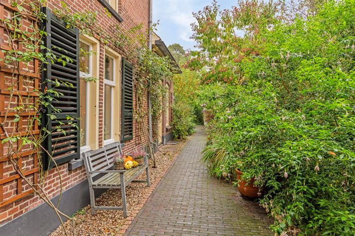 View photo 22 of Grotestraat 17