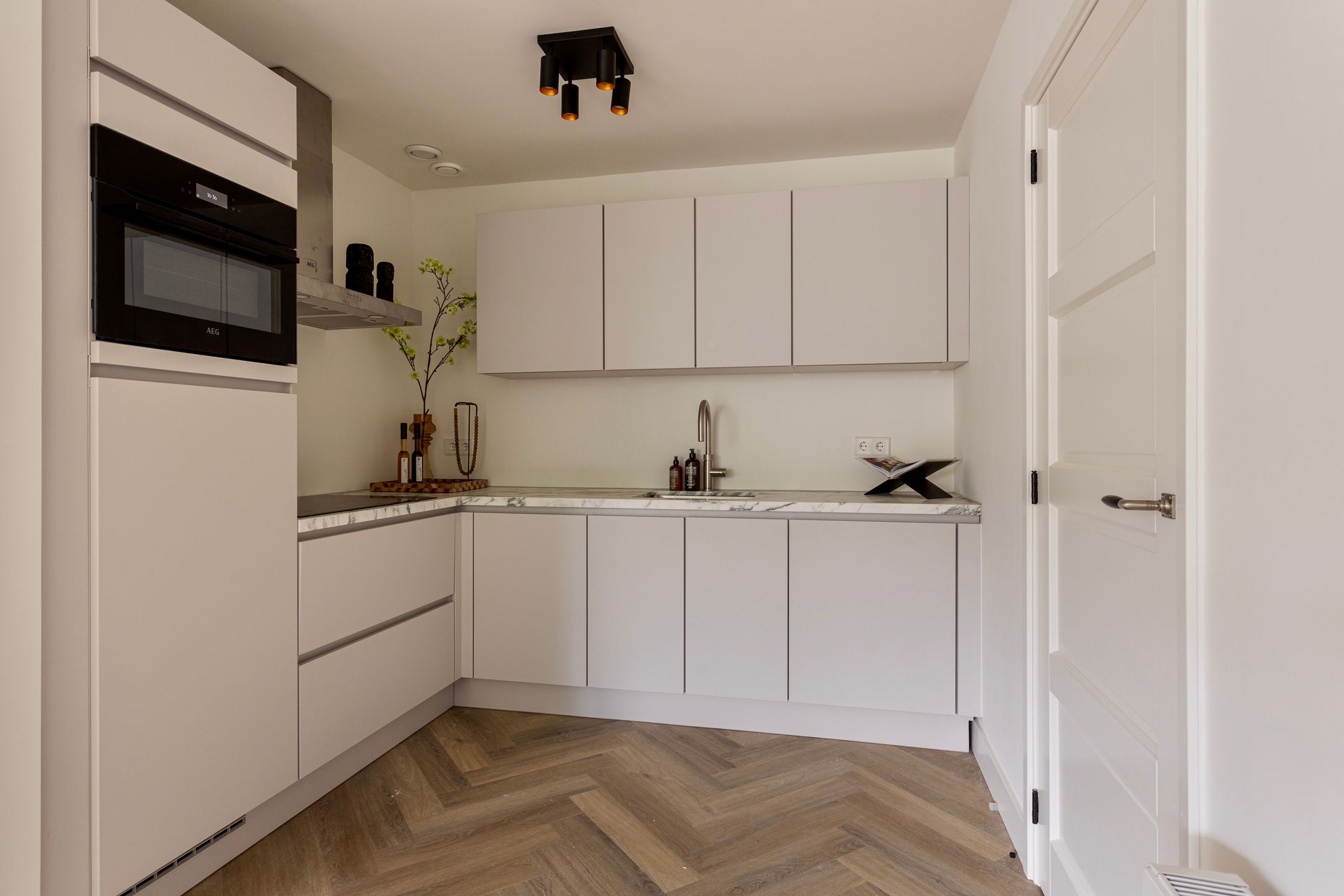 Photo 9 of Dr. Willem Dreesweg 289