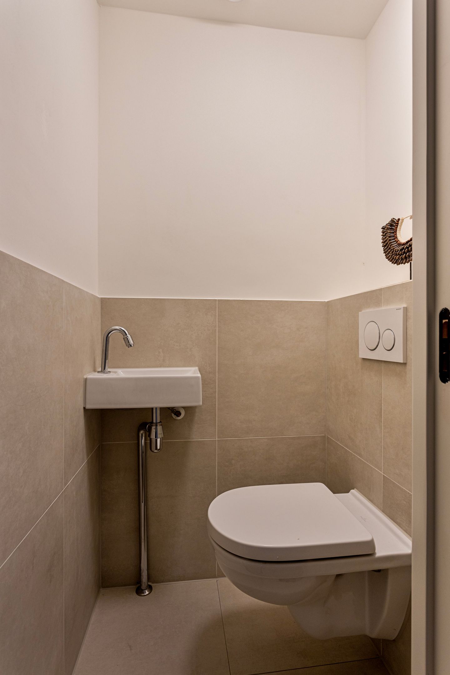 Photo 12 of Dr. Willem Dreesweg 289