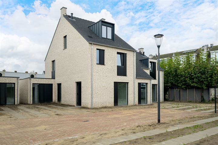 View photo 4 of Annie Kesselstraat 5