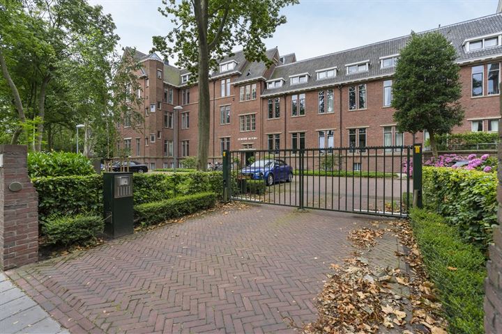 View photo 1 of Oostduinlaan 42-C