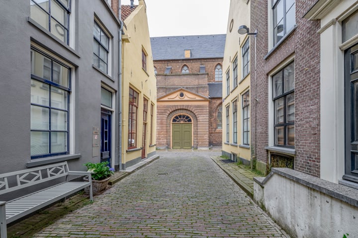 View photo 44 of Broederenkerkstraat 9