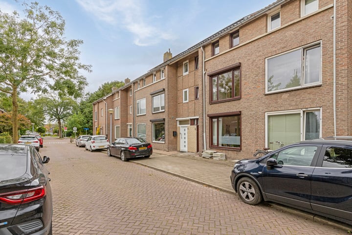 Bekijk foto 2 van Aert van der Neerstraat 8