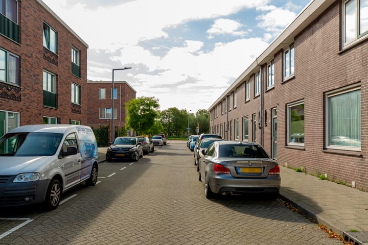 Foto 33 van Schipholstraat 61