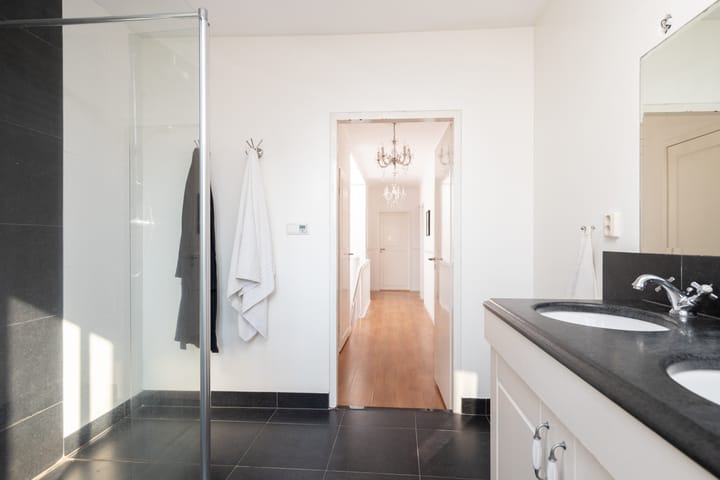 Foto 34 van Baronielaan 148