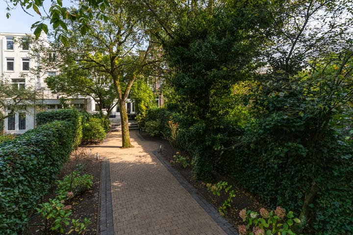 Foto 41 van Baronielaan 148