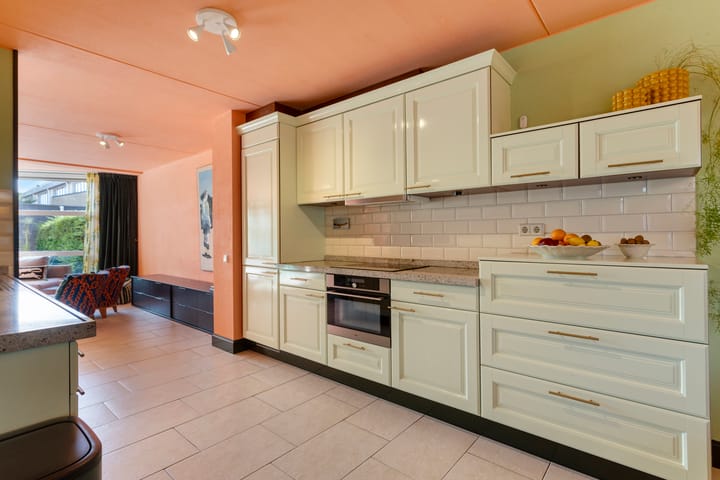 Foto 11 van Bisonstraat 9