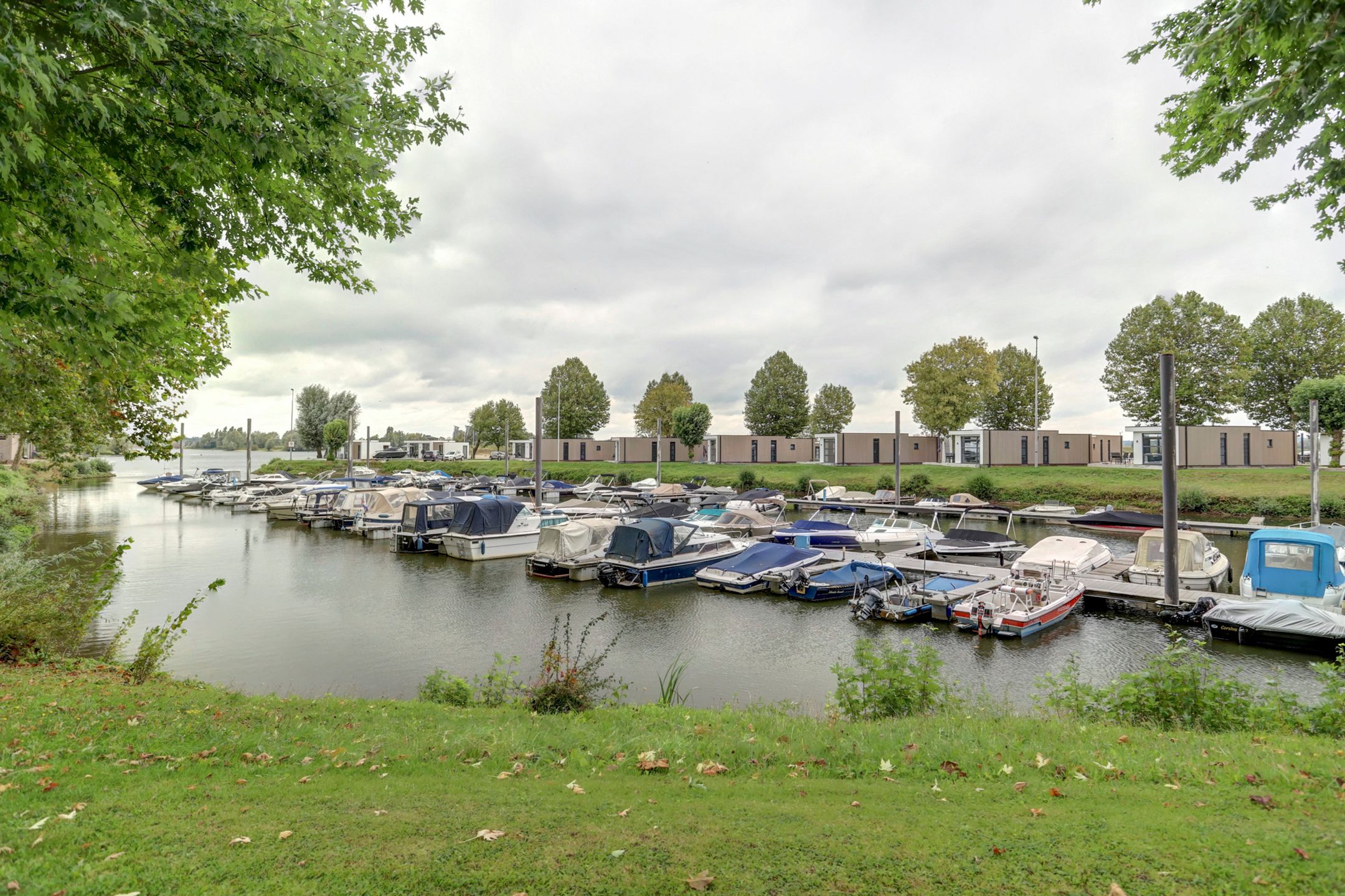 Foto 21 van Rijnbandijk 36-65