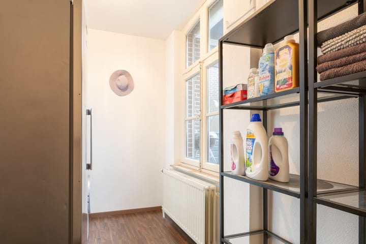 Photo 30 of Graaf 17-B