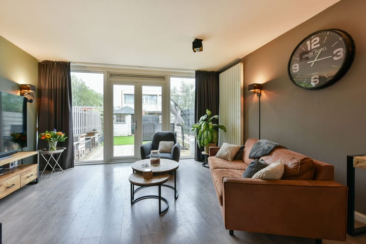 Photo 6 of Bertram 117