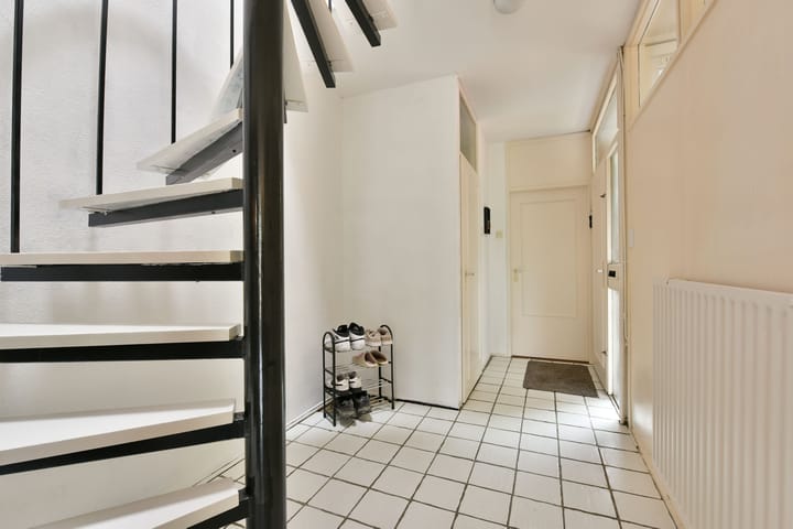 Photo 12 of Bertram 117