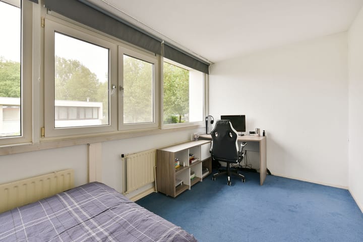 Photo 16 of Bertram 117