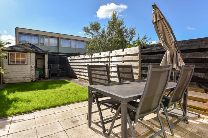 Photo 23 of Bertram 117