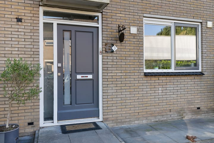 Foto 3 van Merbaustraat 3