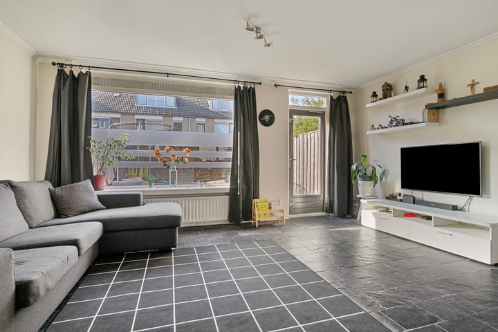 Foto 6 van Merbaustraat 3