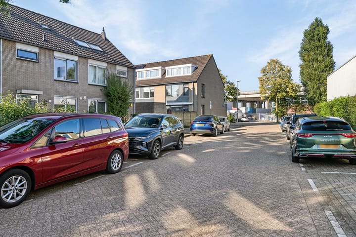 Foto 33 van Merbaustraat 3