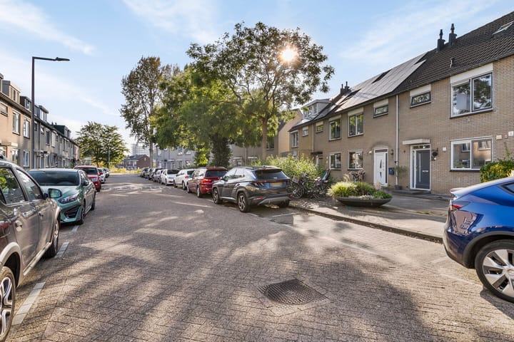 Foto 43 van Merbaustraat 3