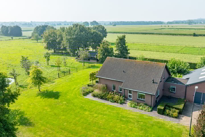 Foto 9 van Linthorsterstraat 4