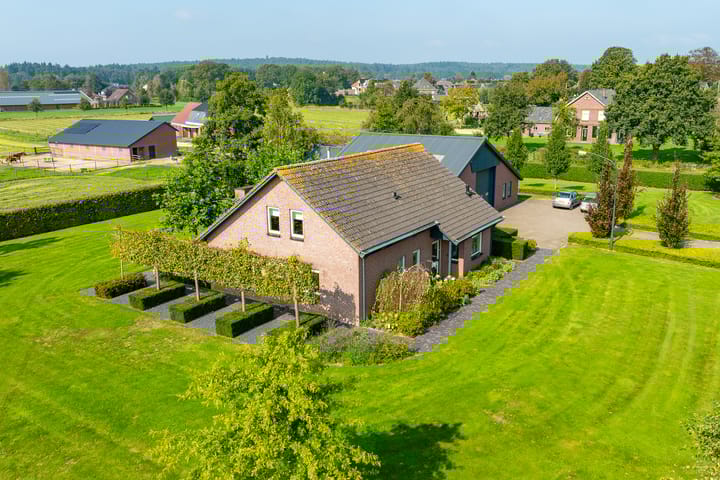 Foto 12 van Linthorsterstraat 4