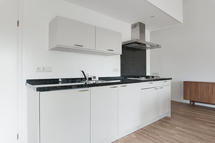 Foto 84 van Linthorsterstraat 4