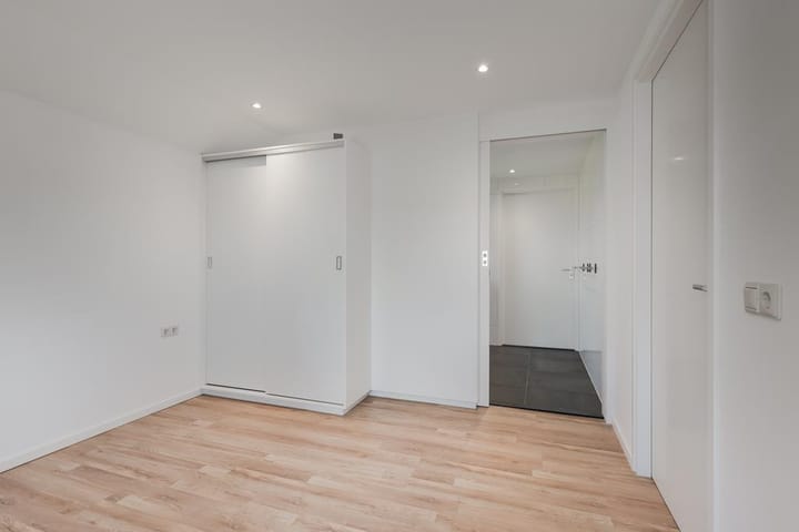 Foto 86 van Linthorsterstraat 4