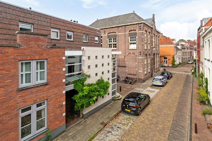 View photo 3 of Waterstraat 1-D