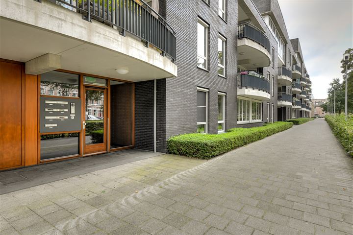 Bekijk foto 31 van Rijngraafstraat 6