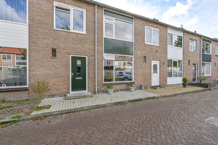 View photo 1 of Ribesstraat 10