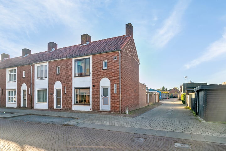 Bekijk foto 30 van Eikstraat 2