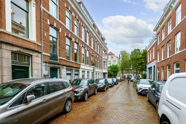 View photo 41 of Hugo de Grootstraat 7-A